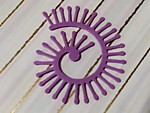 Тычинки закругленные фиолетовые