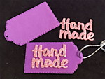 Бирка для подарка светло-фиолетовая с розовой надписью "Hand made"